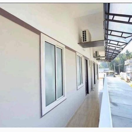 Moon Rooms Kochi Εξωτερικό φωτογραφία